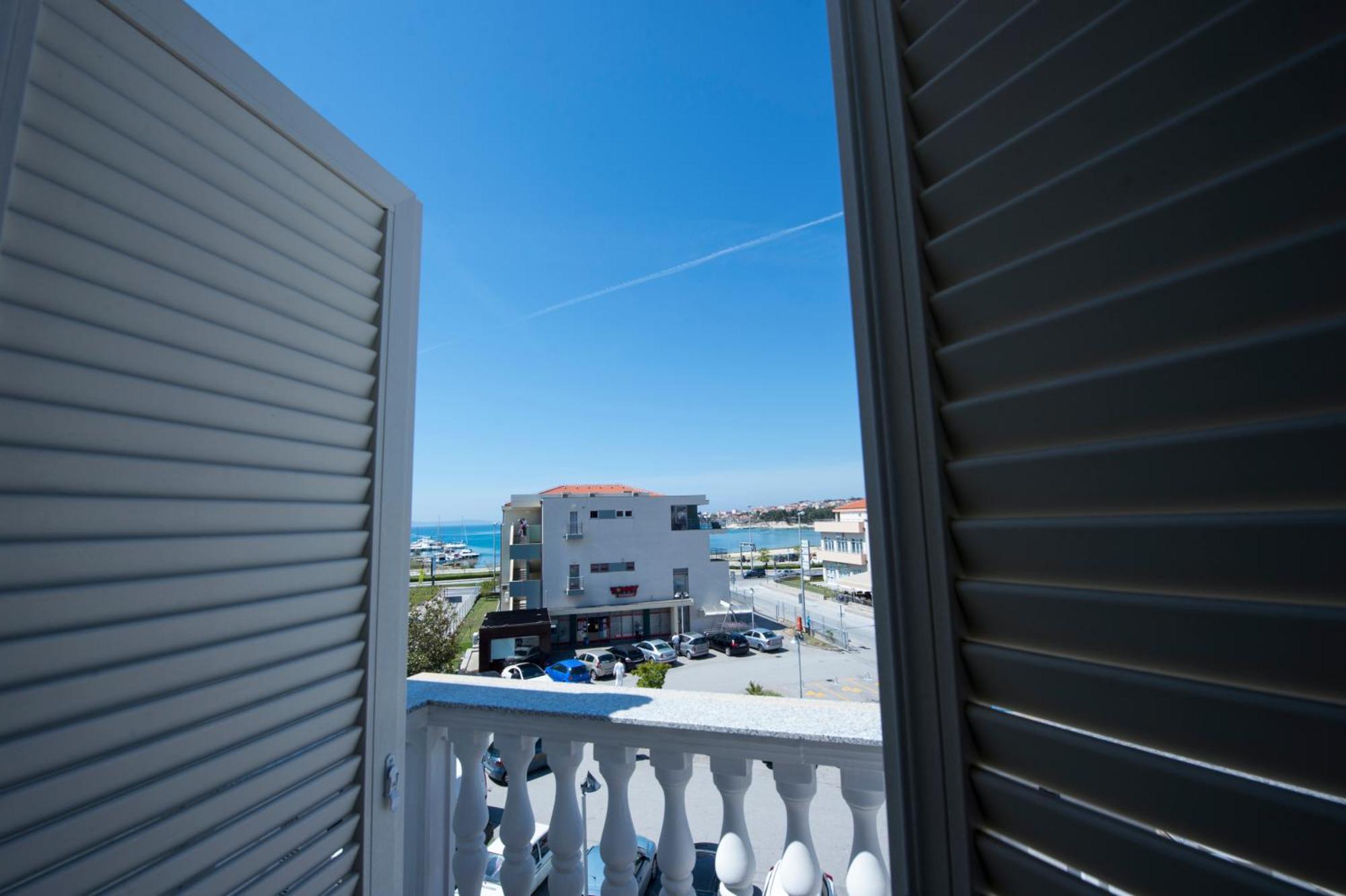 Apartments Nena ポドストラナ エクステリア 写真