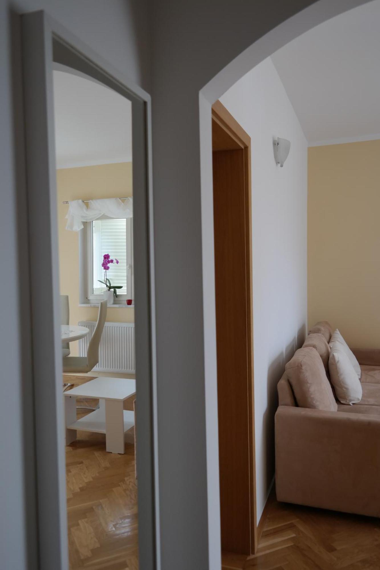 Apartments Nena ポドストラナ エクステリア 写真