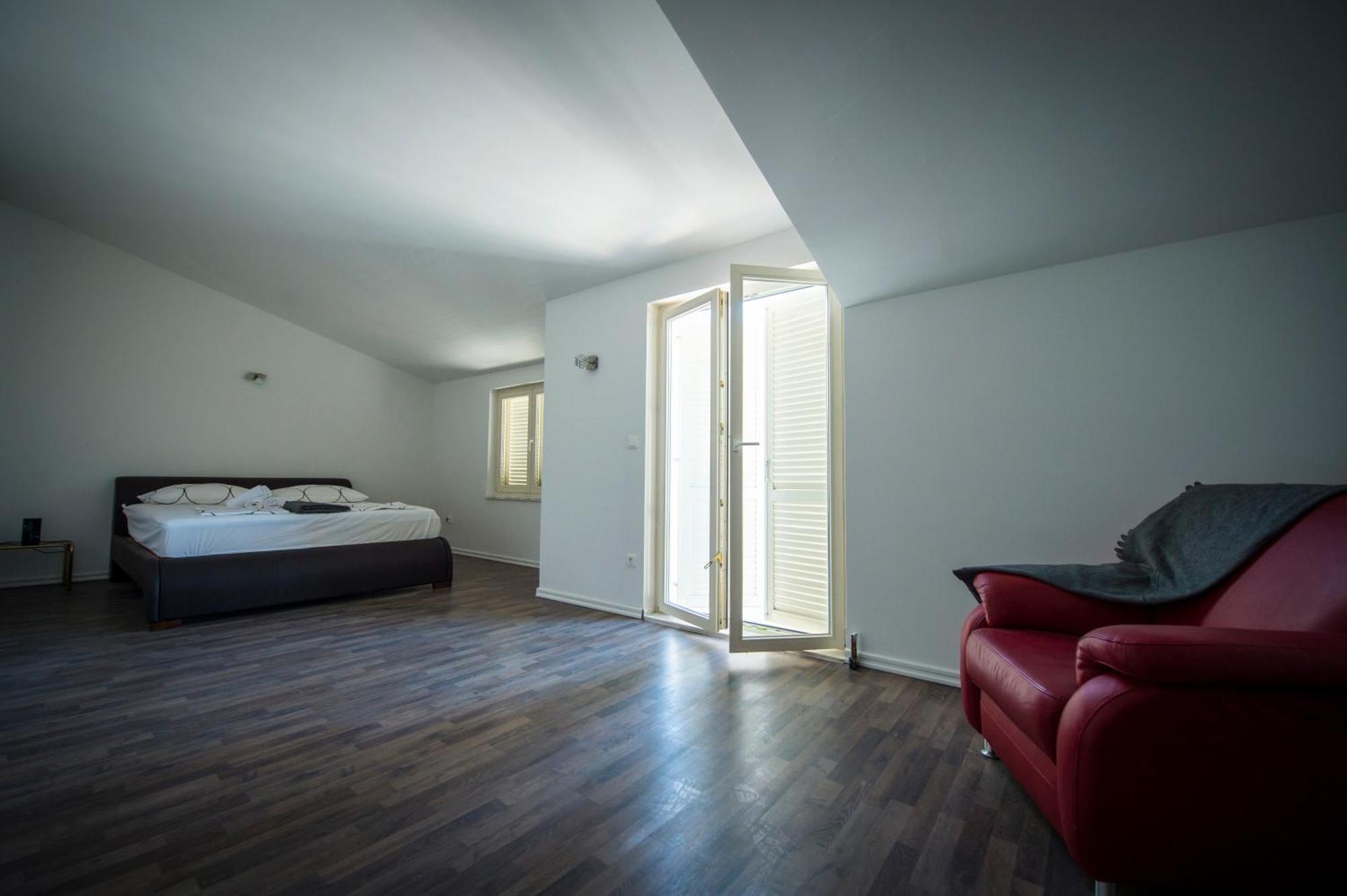 Apartments Nena ポドストラナ エクステリア 写真