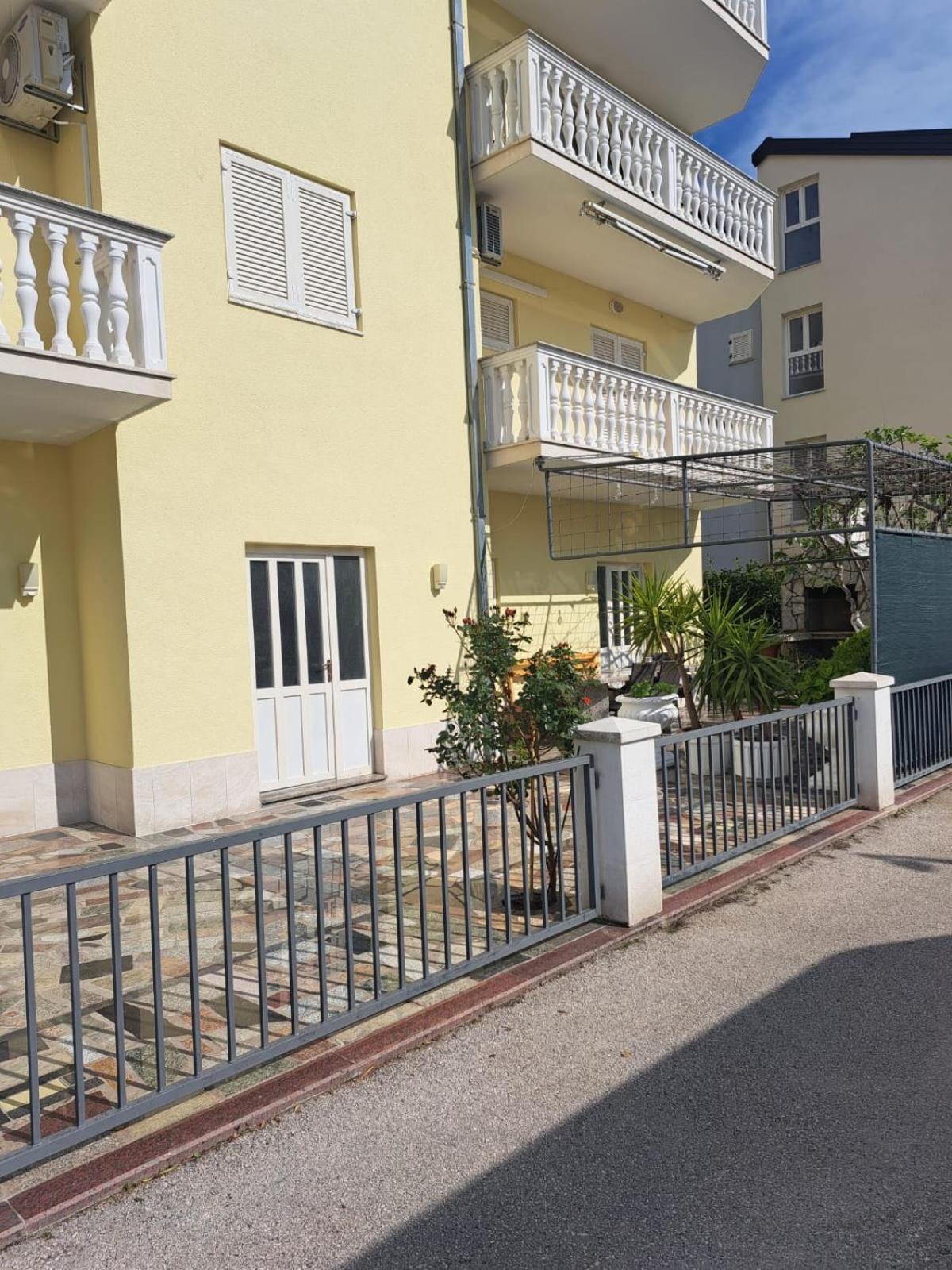 Apartments Nena ポドストラナ エクステリア 写真